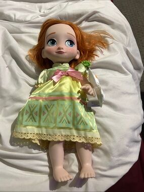 Disney Red-Head Princess Doll in Light Green Dress with Pink Bow